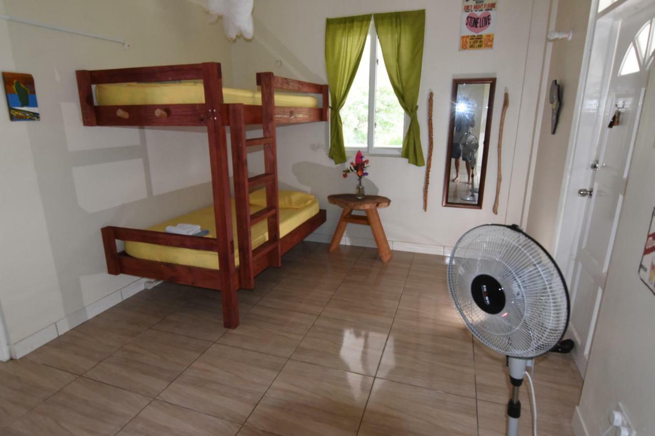 Soufriere Guesthouse Exteriör bild