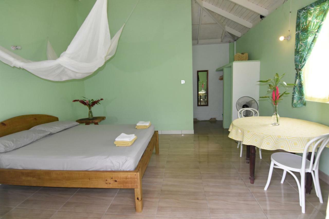 Soufriere Guesthouse Exteriör bild